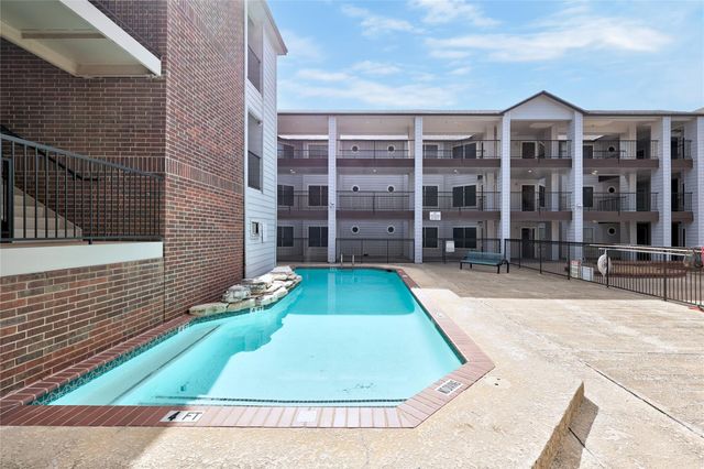 501 W 26th ST 108, Austin, TX 78705