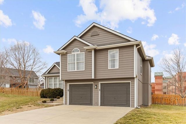 1030 Black Oak Drive, Liberty, MO 64068