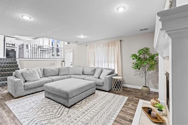 1030 Black Oak Drive, Liberty, MO 64068