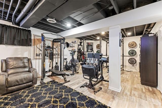 1030 Black Oak Drive, Liberty, MO 64068