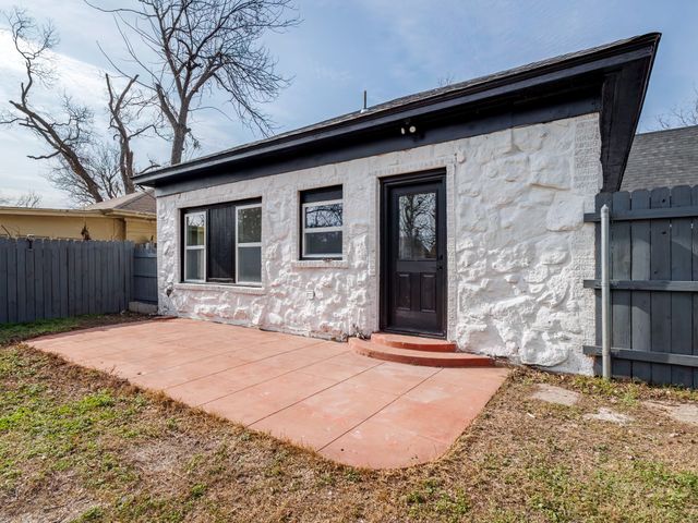1610 1st Street, Brownwood, TX 76801