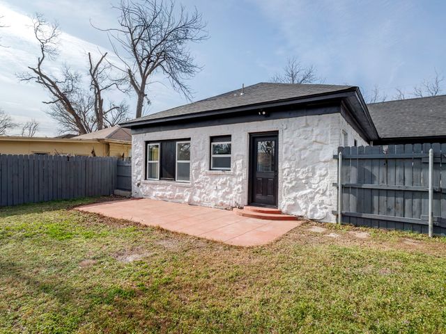1610 1st Street, Brownwood, TX 76801
