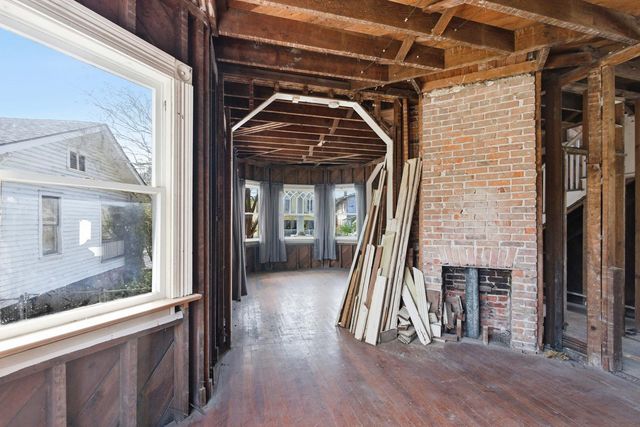 1130 King Street, Charleston, SC 29403