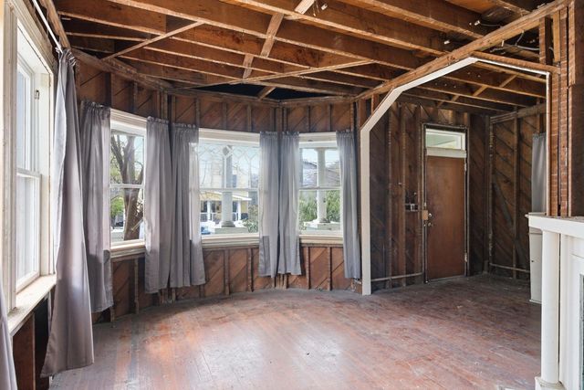 1130 King Street, Charleston, SC 29403