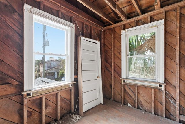 1130 King Street, Charleston, SC 29403