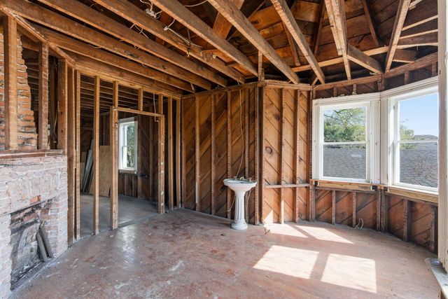 1130 King Street, Charleston, SC 29403