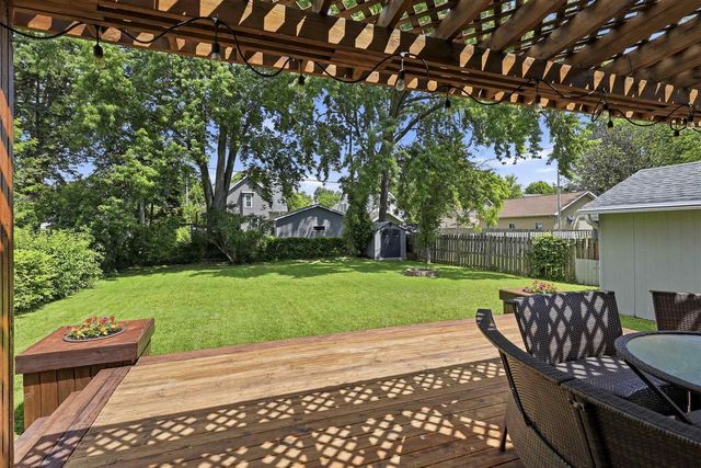 1126 W HARRIS STREET, Appleton, WI 54914