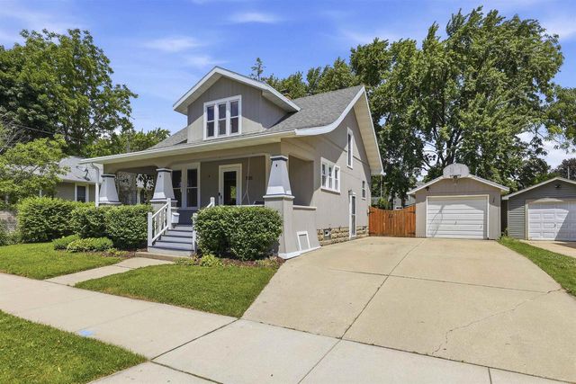 1126 W HARRIS STREET, Appleton, WI 54914