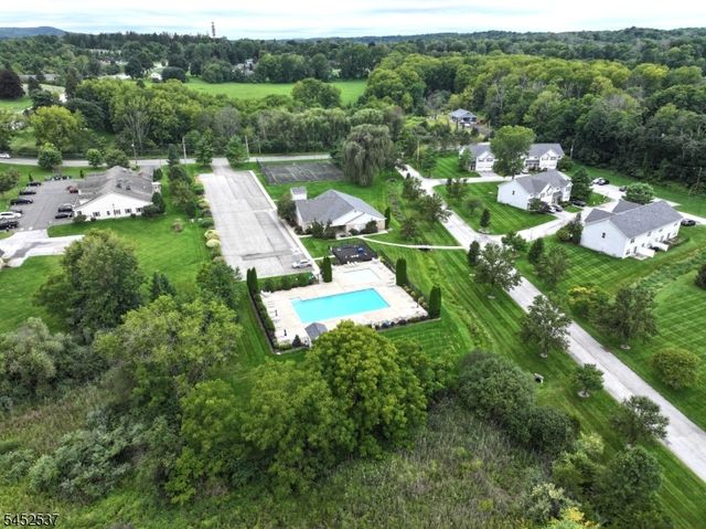 3 Druid Ln, Hardyston Twp., NJ 07419