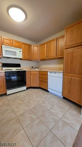 3 Druid Ln, Hardyston Twp., NJ 07419