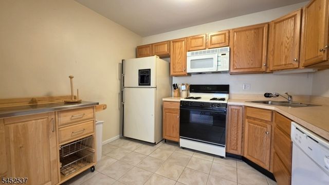 3 Druid Ln, Hardyston Twp., NJ 07419