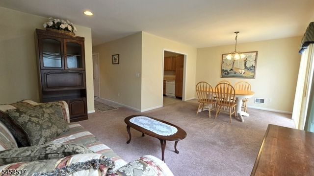 3 Druid Ln, Hardyston Twp., NJ 07419