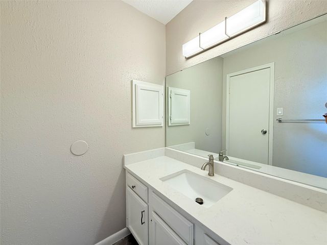 8206 Windell Lane, Houston, TX 77040