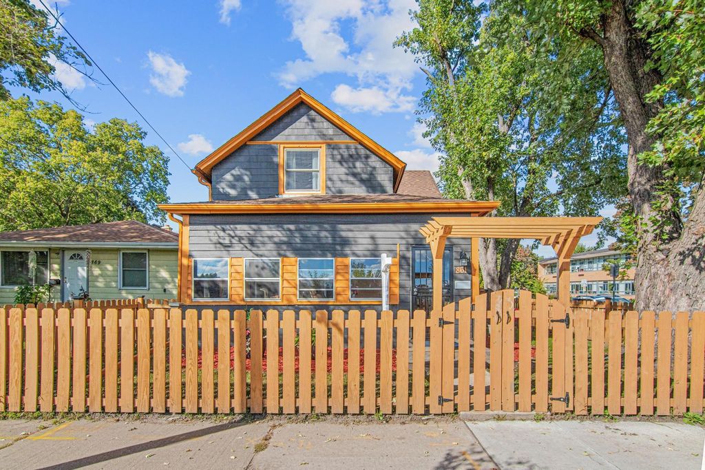 861 Saint Anthony Avenue, Saint Paul, MN 55104