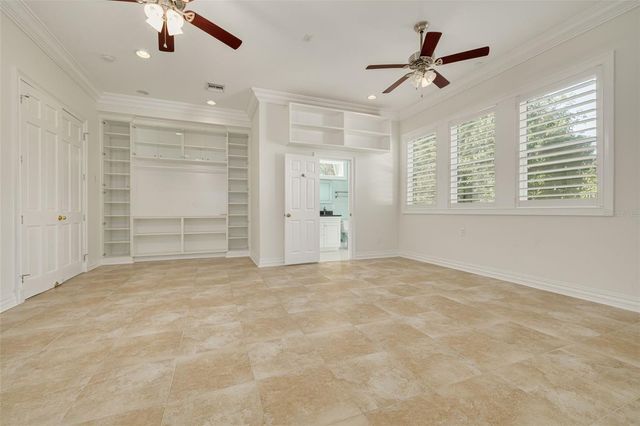 333 30TH AVENUE N, St Petersburg, FL 33704