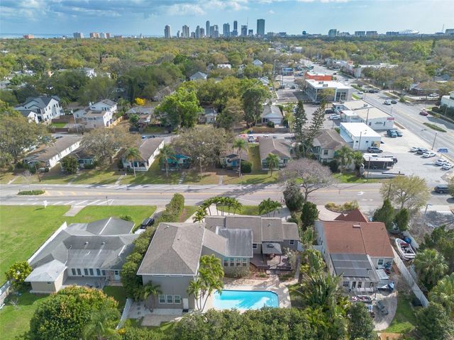 333 30TH AVENUE N, St Petersburg, FL 33704