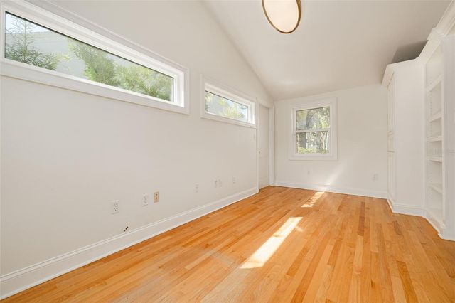 333 30TH AVENUE N, St Petersburg, FL 33704