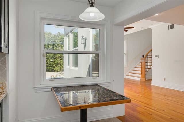 333 30TH AVENUE N, St Petersburg, FL 33704