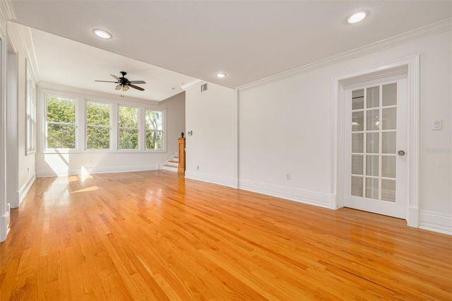 333 30TH AVENUE N, St Petersburg, FL 33704