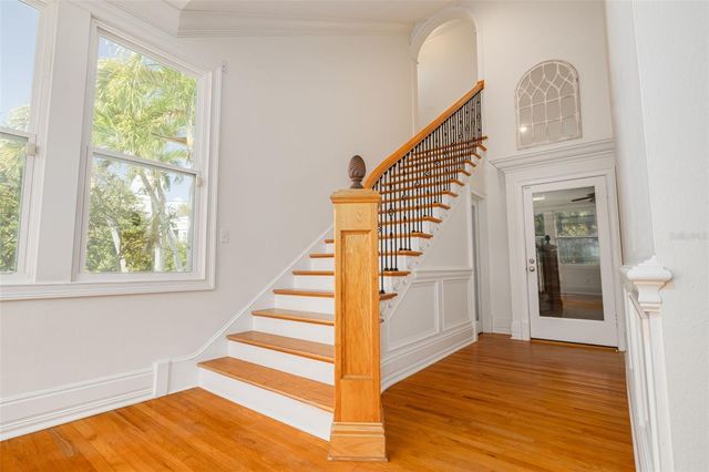 333 30TH AVENUE N, St Petersburg, FL 33704