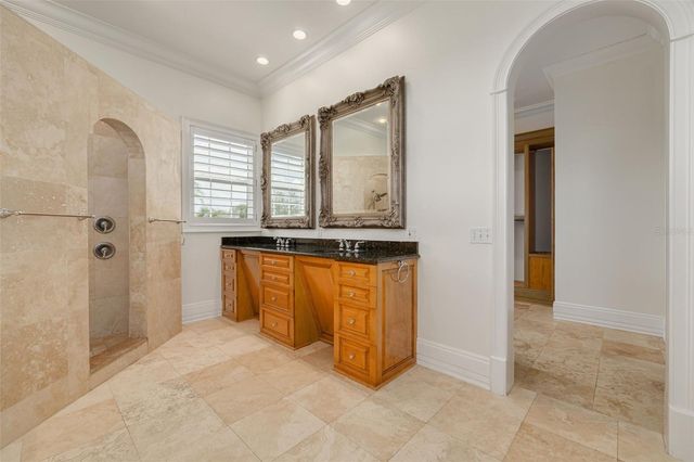 333 30TH AVENUE N, St Petersburg, FL 33704