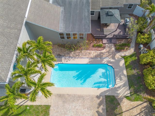 333 30TH AVENUE N, St Petersburg, FL 33704