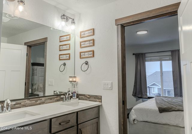 296 W TENNESSEE AVE, Post Falls, ID 83854