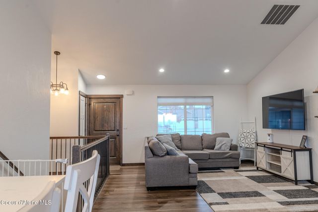 296 W TENNESSEE AVE, Post Falls, ID 83854