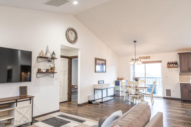 296 W TENNESSEE AVE, Post Falls, ID 83854