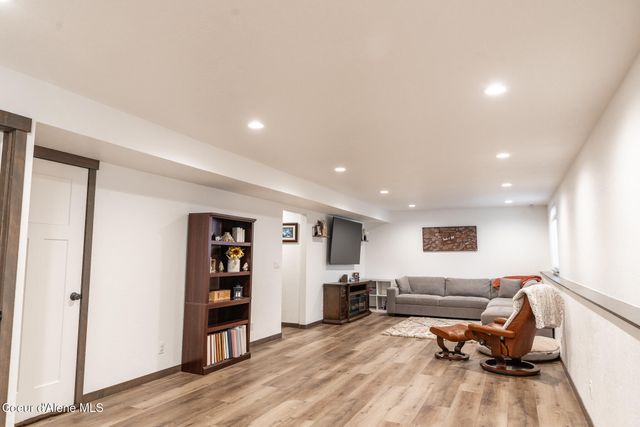 296 W TENNESSEE AVE, Post Falls, ID 83854