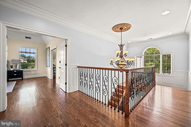 26 COLONIAL DR, West Chester, PA 19382