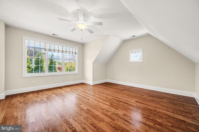 26 COLONIAL DR, West Chester, PA 19382
