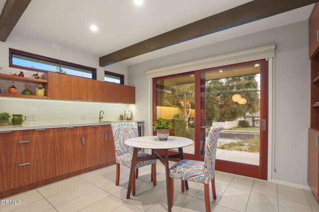 1025 Nithsdale Road, Pasadena, CA 91105