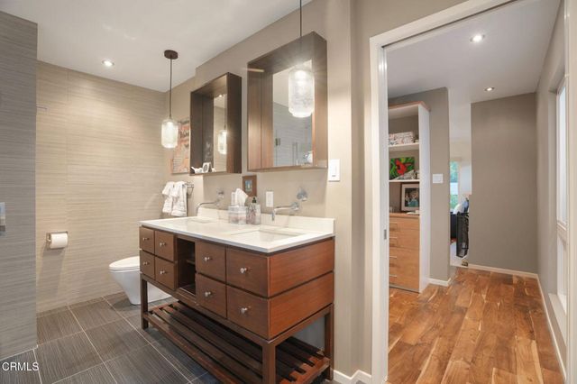 1025 Nithsdale Road, Pasadena, CA 91105