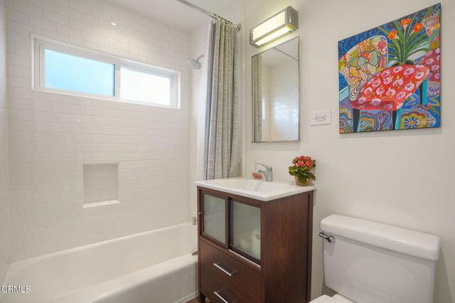 1025 Nithsdale Road, Pasadena, CA 91105