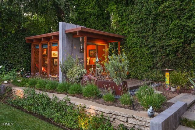 1025 Nithsdale Road, Pasadena, CA 91105