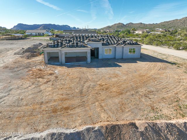 28676 N Saddle Tramp Way, Queen Creek, AZ 85144