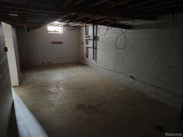 1627 Blackberry Lane, Flint, MI 48507