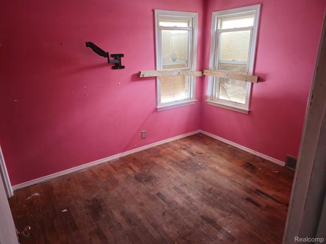 1627 Blackberry Lane, Flint, MI 48507