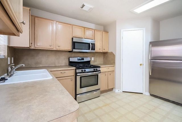 18407 Knob Hill Lake Lane, Humble, TX 77346