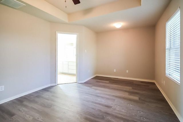18407 Knob Hill Lake Lane, Humble, TX 77346