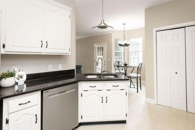 2610 Eagle Creek Way, Signal Mountain, TN 37377