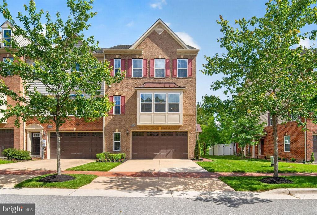 Image 1 of property listing at 15515 SUNNINGDALE PL, Upper Marlboro, MD 20774