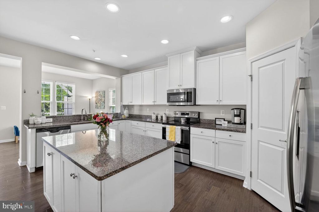 Image 13 of property listing at 15515 SUNNINGDALE PL, Upper Marlboro, MD 20774