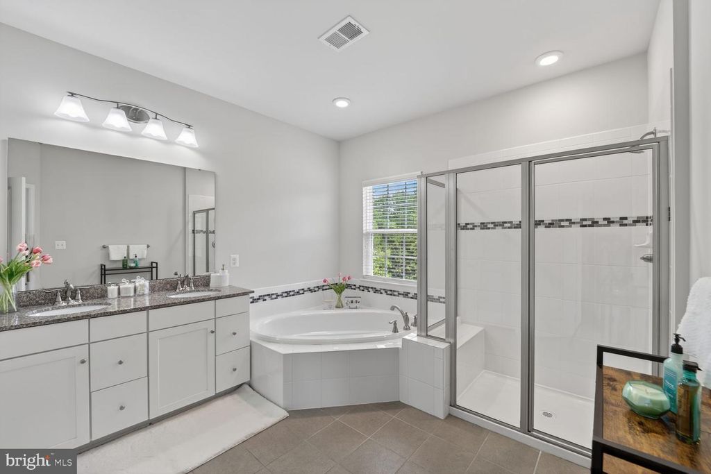 Image 25 of property listing at 15515 SUNNINGDALE PL, Upper Marlboro, MD 20774