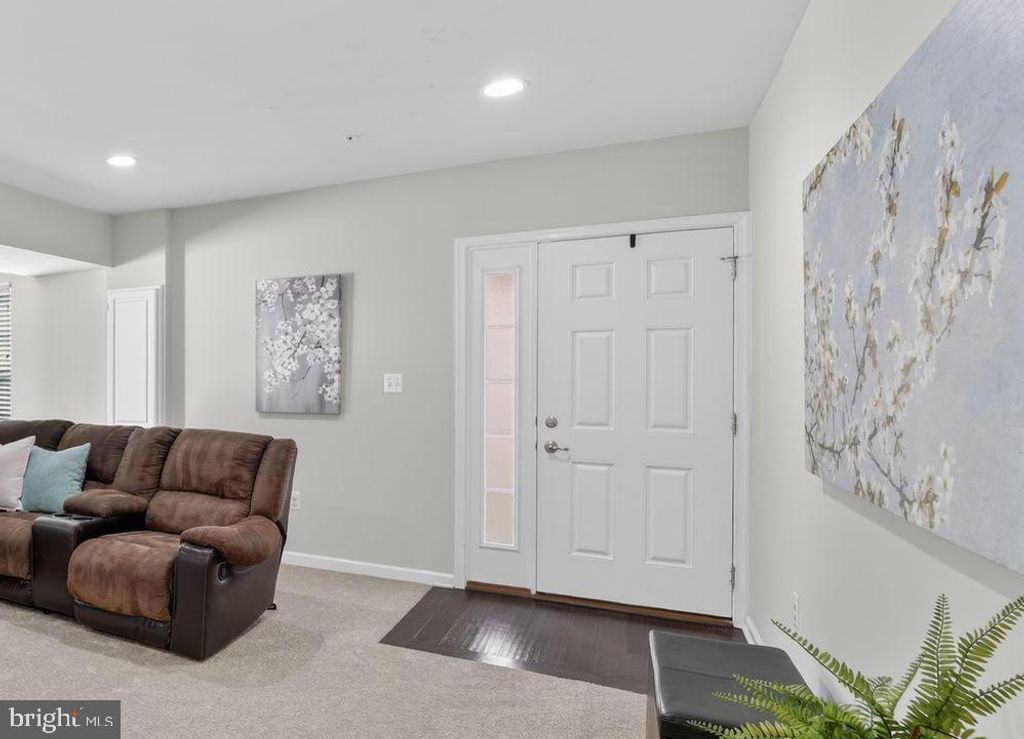 Image 3 of property listing at 15515 SUNNINGDALE PL, Upper Marlboro, MD 20774