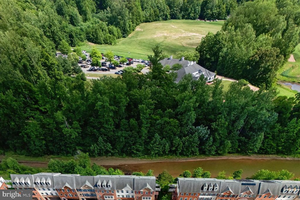 Image 39 of property listing at 15515 SUNNINGDALE PL, Upper Marlboro, MD 20774