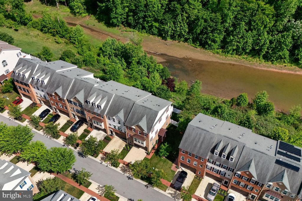Image 40 of property listing at 15515 SUNNINGDALE PL, Upper Marlboro, MD 20774