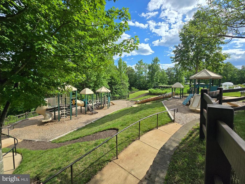 Image 54 of property listing at 15515 SUNNINGDALE PL, Upper Marlboro, MD 20774
