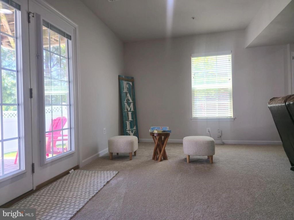 Image 6 of property listing at 15515 SUNNINGDALE PL, Upper Marlboro, MD 20774